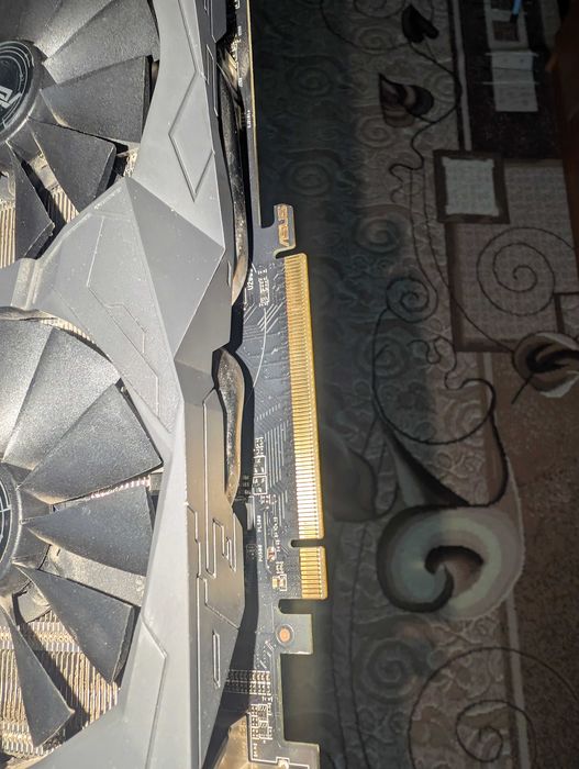 AMD Radeon RX 570 4GB Asus ROG Strix Gaming OC
