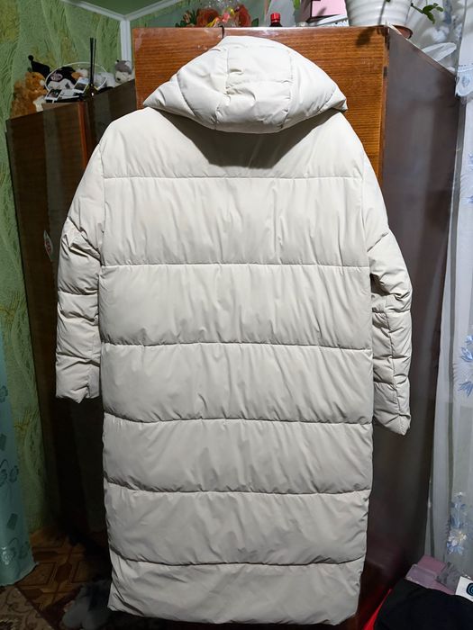 Зимовий пуховик.