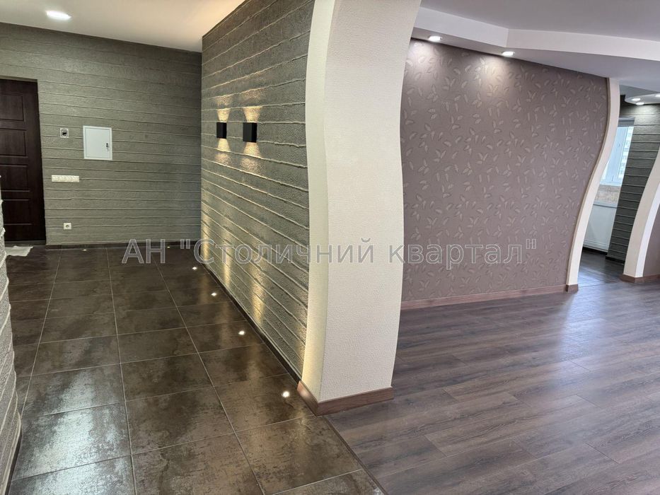 Позняки ЖК Діадема вулиця Срібнокільська 2а