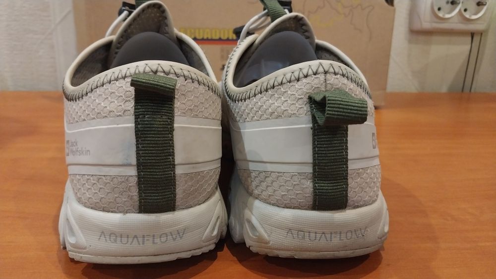 Продам  оригинальные женские легкие летние трекинговые кроссовки і Jack Wolfskin Breezer Vent Low. Размер  40
Артикул: 4050121*SS23