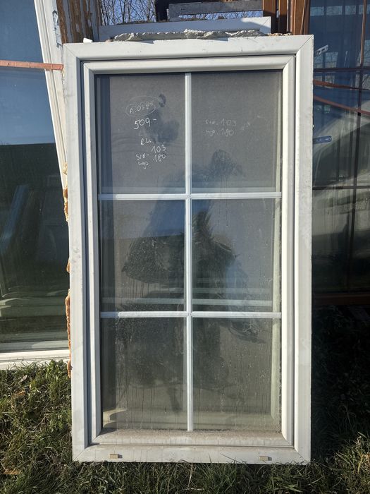 2x okno 103x180 szpros biale plastikowe (rozwierno uchylne kamienica