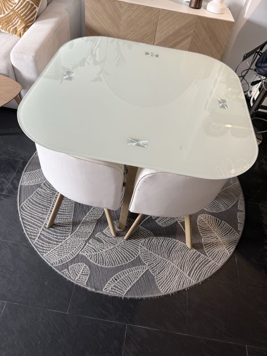 Mesa de refeicao + 4cadeiras escandinava