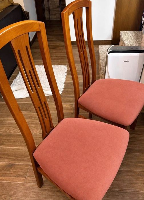Mesa + cadeiras + aparador