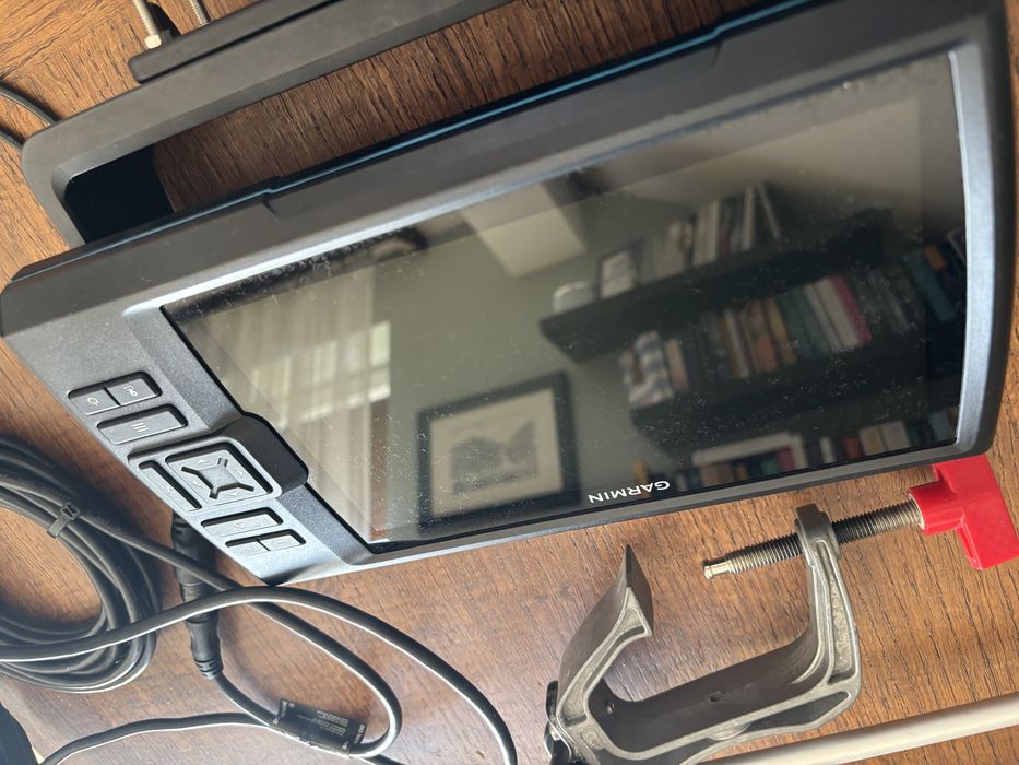 Garmin striker vivid 9sv + gt52hw + sztyca