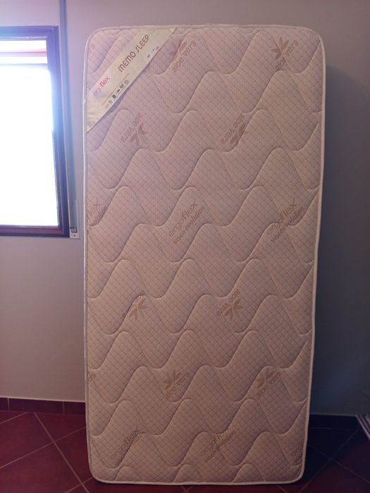 Conjunto de quarto + Colchão