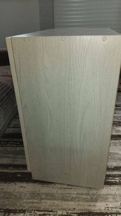 Продам тумбочку гарному стані