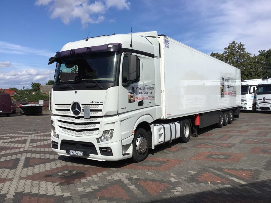 Wynajem naczep chłodni firan ciągników siodłowych.