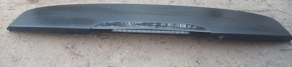 Spojler lotka światło stop u klapy pokrywy bagażnika renault Clio 2 II