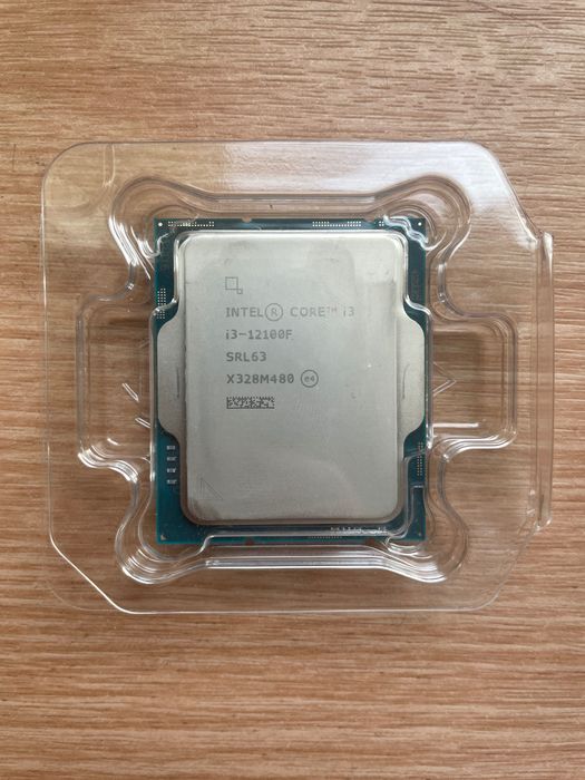 Procesor Intel i3 12100f