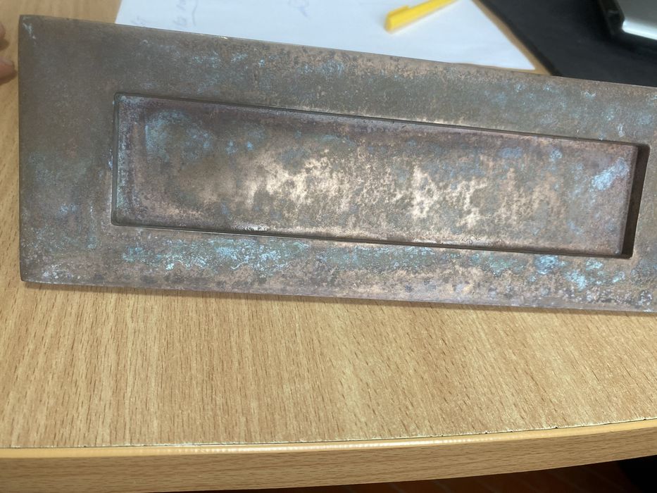 Дверна  поштова скриня