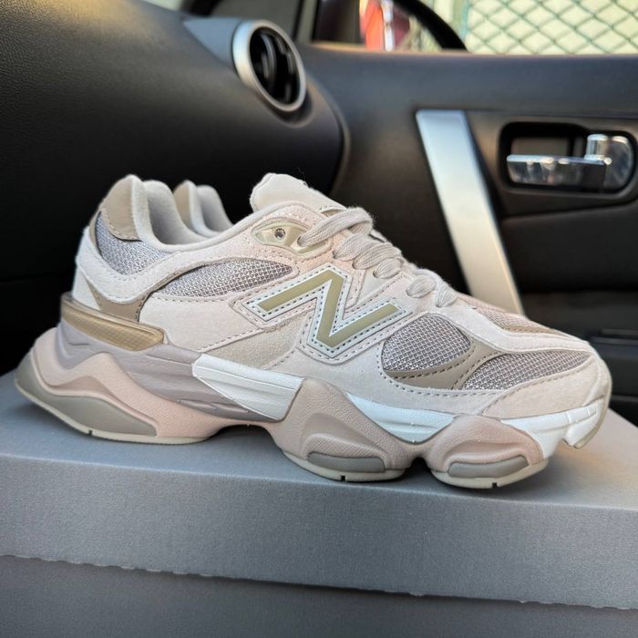 Жіночі бежеві кросівки нюбеланс замша New Balance 9060 beige