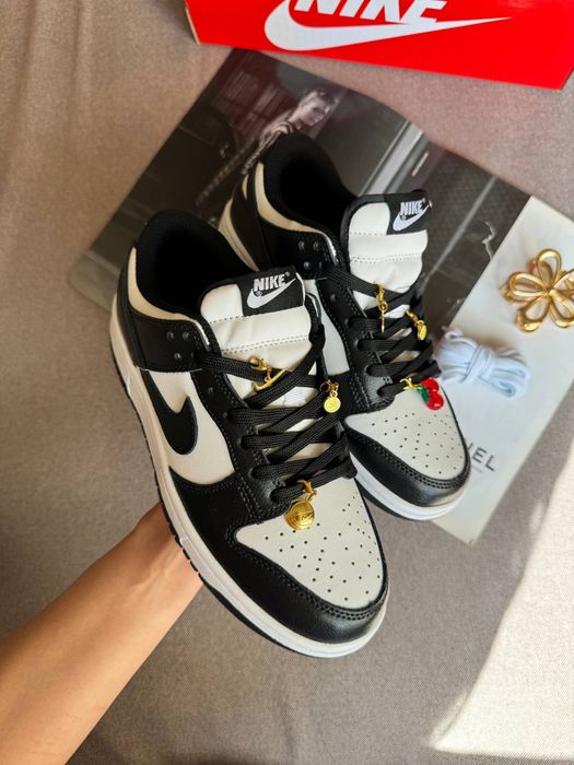 Nike SB Dunk Low Black White «CHERRY CHARMS»