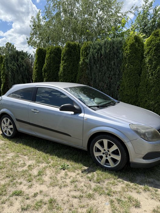 Opel Astra H GTC