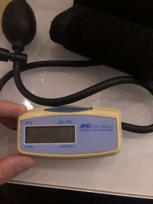 Продам тонометр.