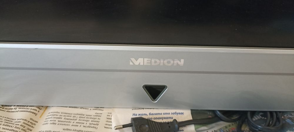 Продам телевізор 32 дюйма смарт ТВ