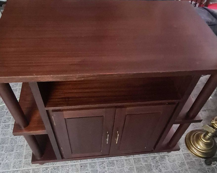 Móvel peça única em excelente estado