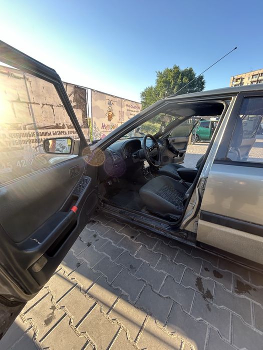 Продам Mazda 323f с переоформлением