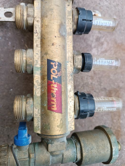 Коллектор теплого пола на 7 контурів Гребенка бронза