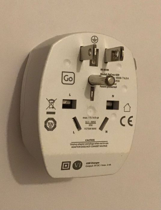 Adaptador universal Europa +Mundo+Usb