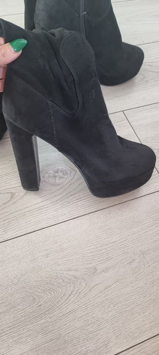 Kozaczki za kolano na platformie rozm. 39