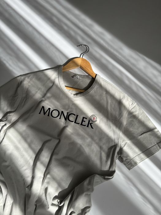 Футболка чоловіча Moncler