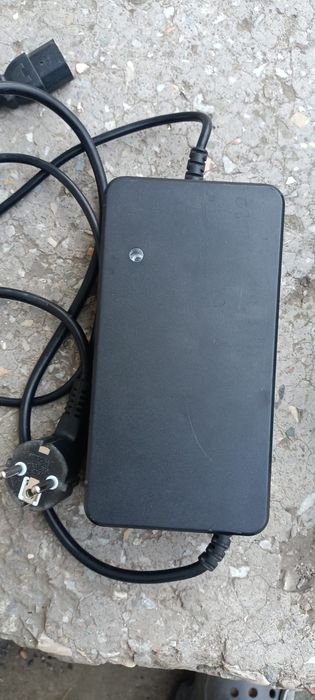 Продам зарядне для електроскутера