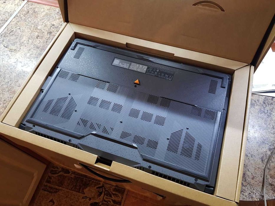 Редкий 2024 ASUS TUF 17 / Ryzen 7 / RTX4060 / M2 2TB / 240hz Игровой