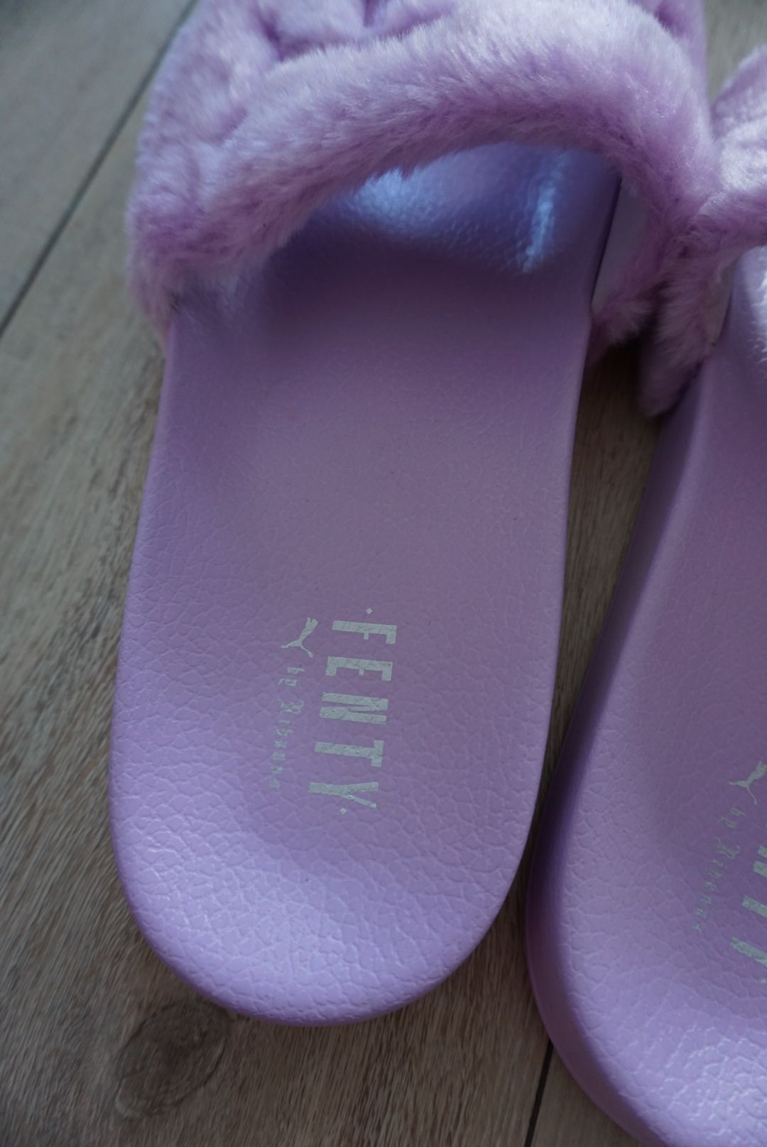 Puma fenty klapki z futerkiem 2025