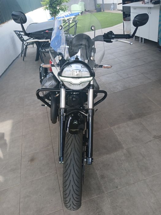 Vendo Moto guzzi  V7  serie especial TEN