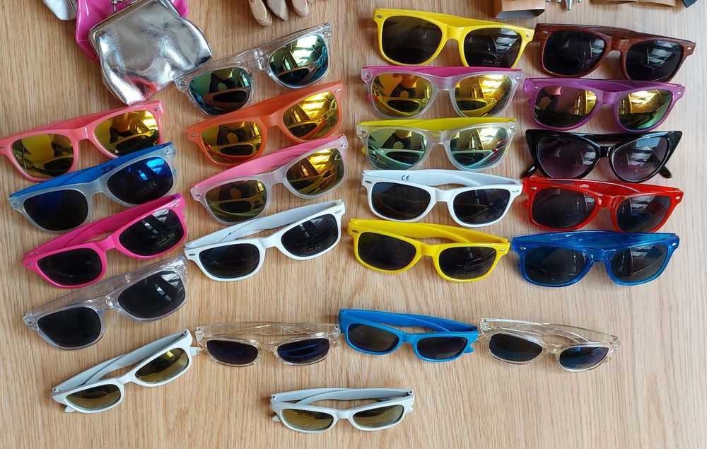 Pack artigos variados coleção (óculos, leques, canetas e porta-moedas)