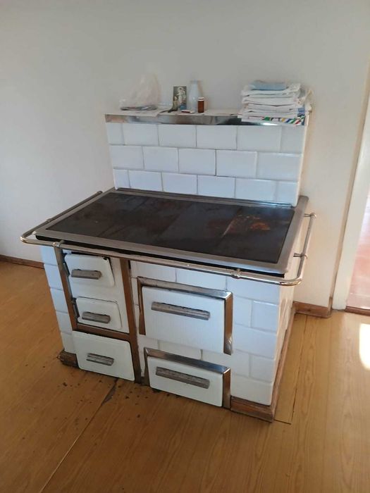 Sprzedam piec kaflowy