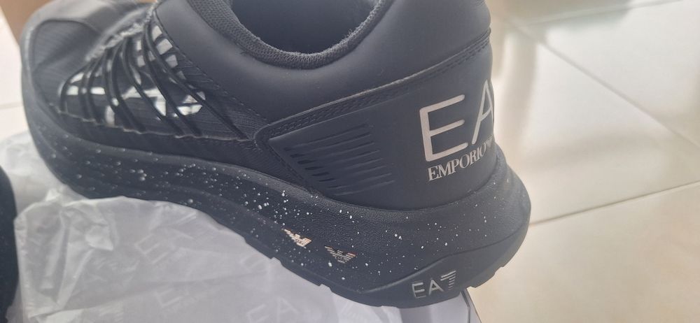 Чоловічі кросівки