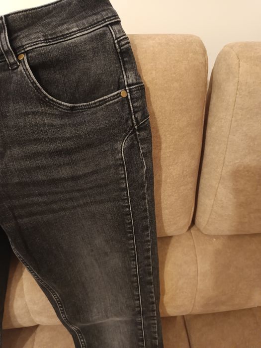 Spodnie jeans Vero Moda