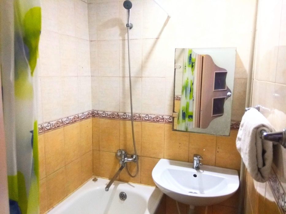 2-кімнатна в центрі Канева