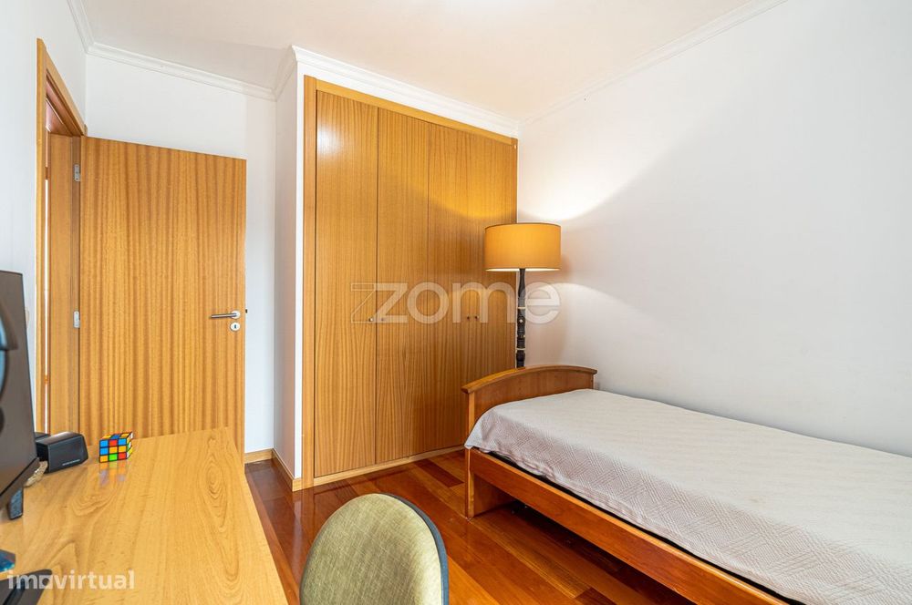 Moradia T3 Geminada Assomada