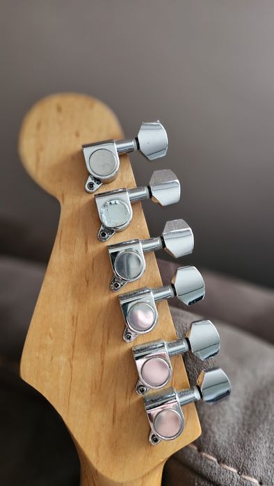 Gitara elektryvzna solowa z piecykiem
