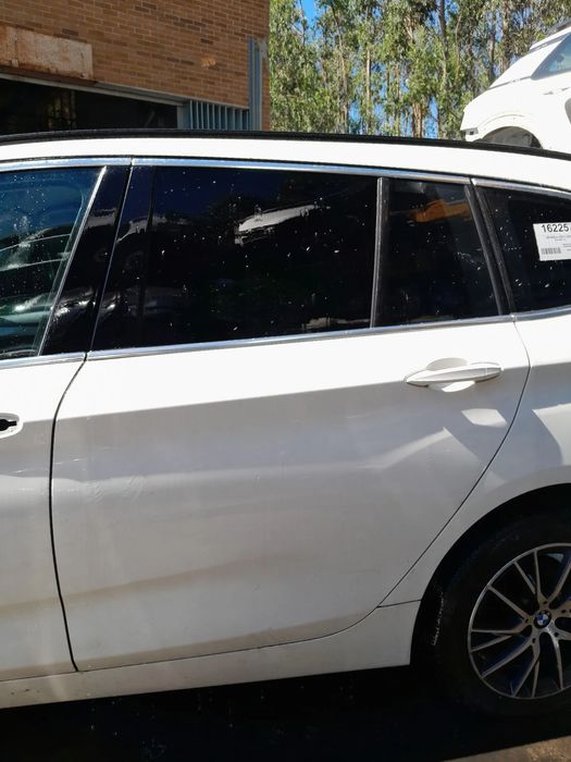 Porta trás esquerda BMW 2 Gran Tourer (F46)