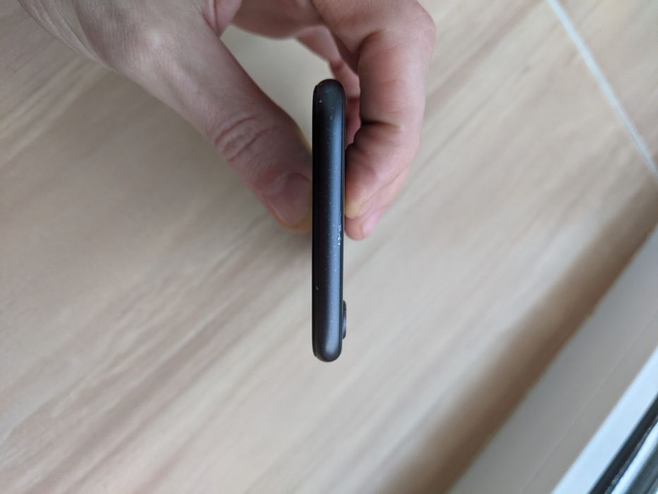 Продам iphone 8 64gb