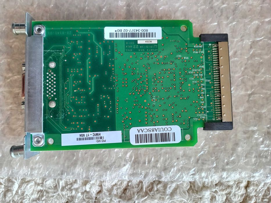 Cisco HWIC-1T - 1 porta Serial interface WAN.