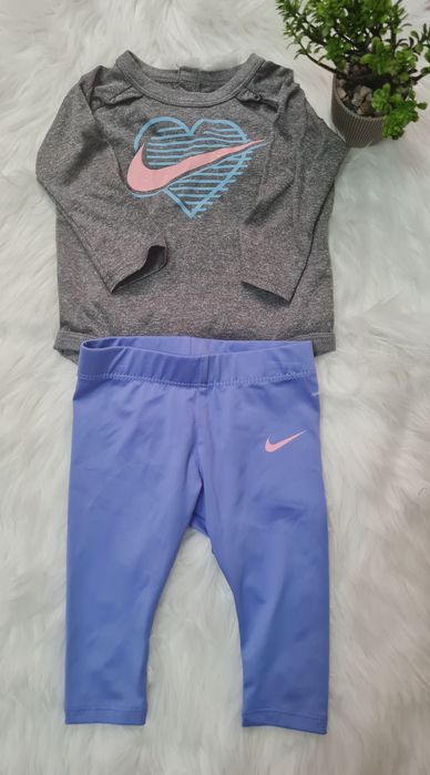 Komplet dla dziewczynki leginsy I body r.68/74 Nike