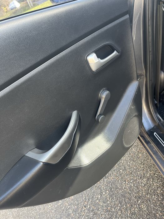 Кіа Ріо 2012 автомобіль