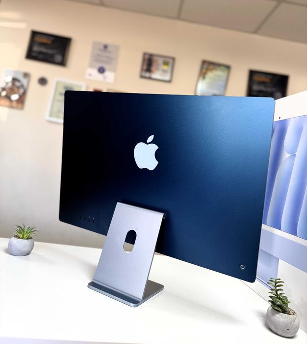 Моноблок Apple iMac 24-inch (M1, 2021) 24" 4.5K·M1·8GB·256GB·SSD·Blue·як новий
