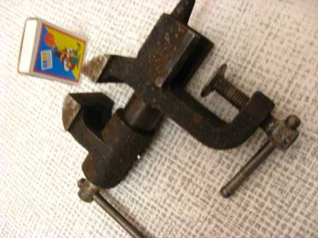 маленькие тиски (губки 40-50 мм)