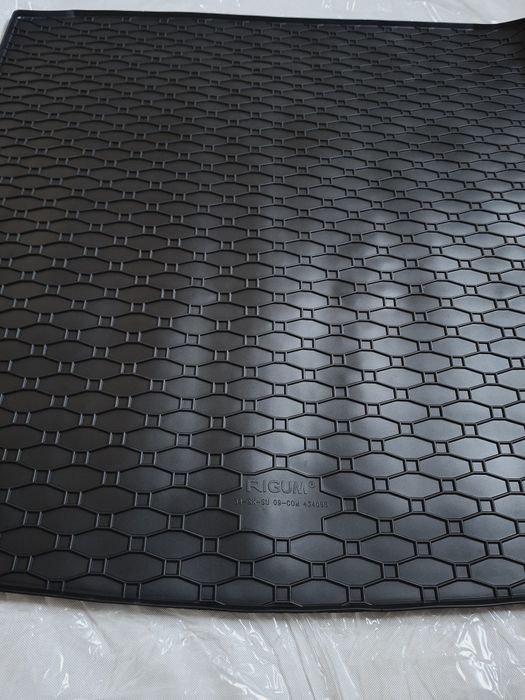 Гумовий Коврик Фольксваген в багажник   килимок  VW Чехія,  резиновий