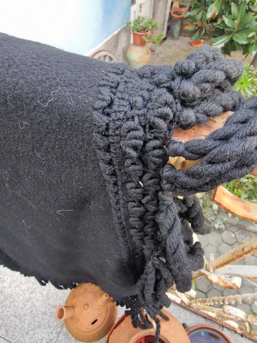 Antigo xaile muito bonito impecável preto muito quentinho