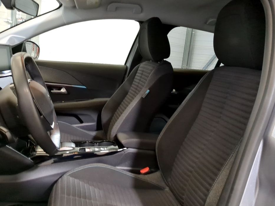Peugeot e208 style