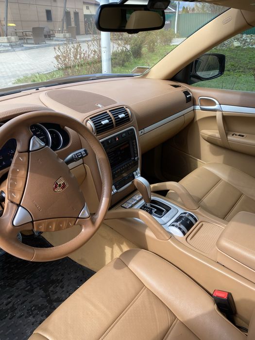Продам Porsche Cayenne