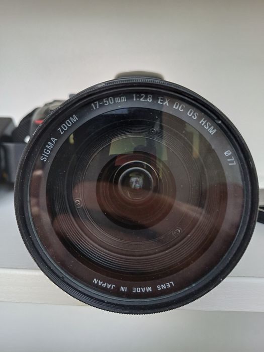 Nikon D5300 + Sigma 17-50mm f/2.8 EX DC OS HSM | пробіг 18 677 | комплект