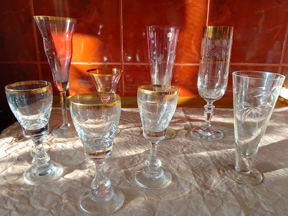 Бокали,фужери,колекційне та вжиткове скло