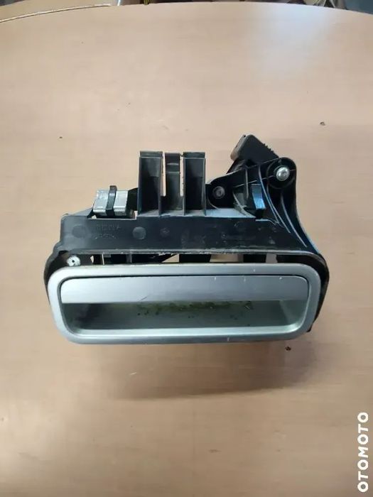 Zamek klapy bagażnika vw t5 lift 09-15